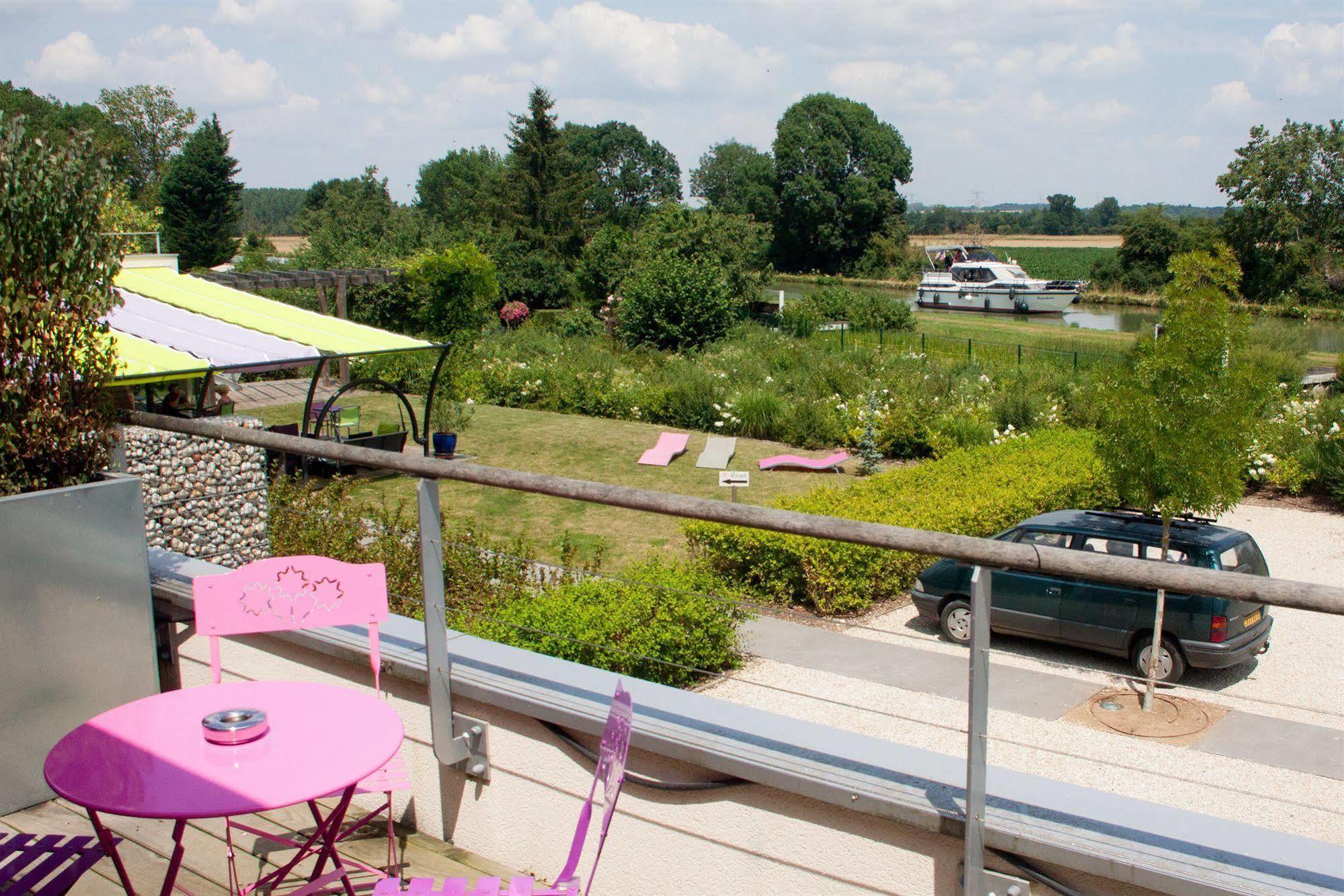 Logis Hotel Terre De Loire Belleville-sur-Loire Buitenkant foto